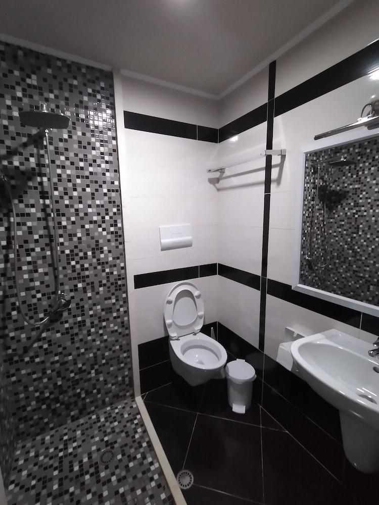 Hotel Kastria Tiran Dış mekan fotoğraf