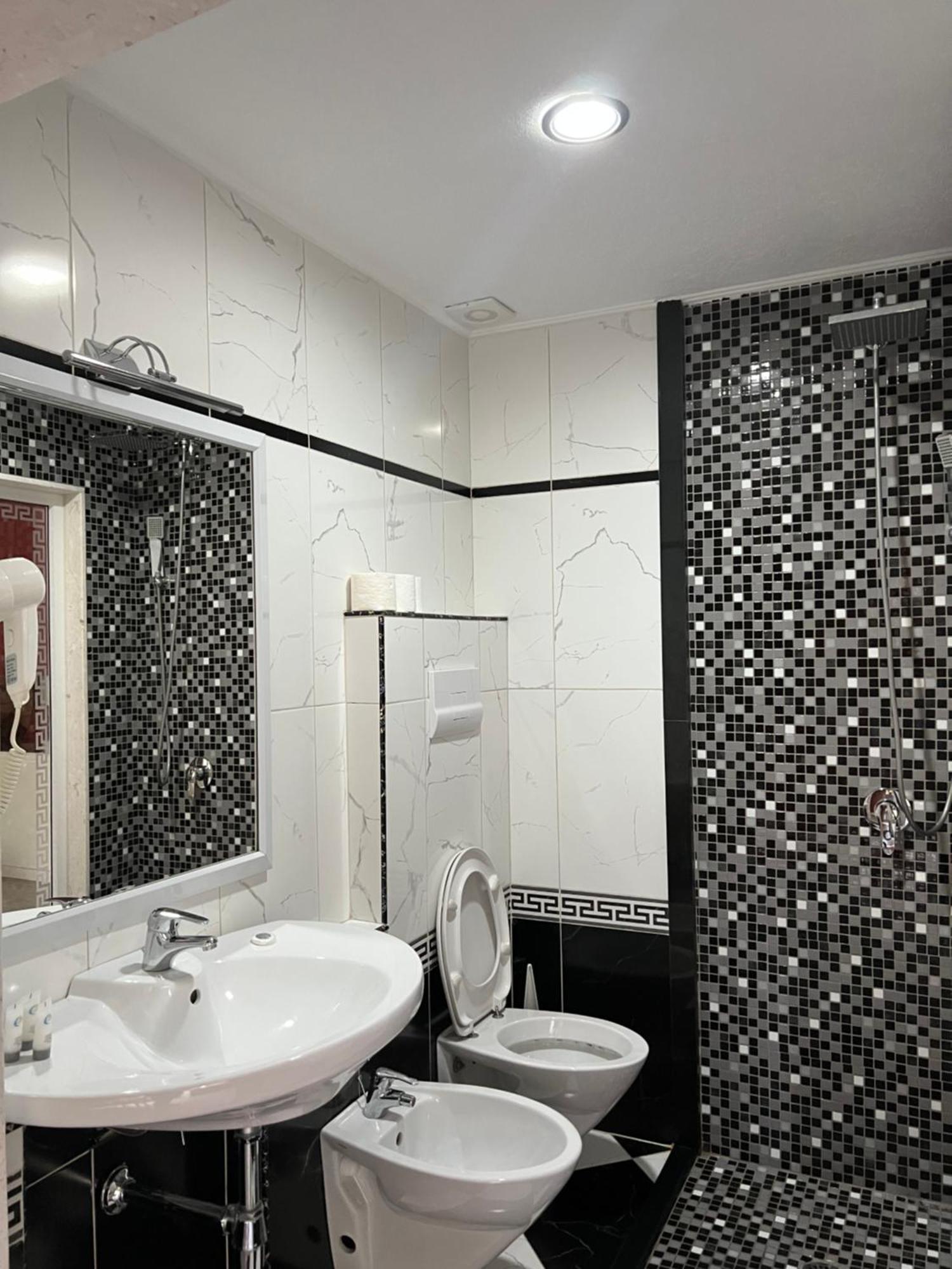 Hotel Kastria Tiran Dış mekan fotoğraf