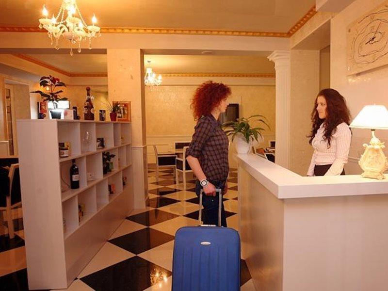 Hotel Kastria Tiran Dış mekan fotoğraf
